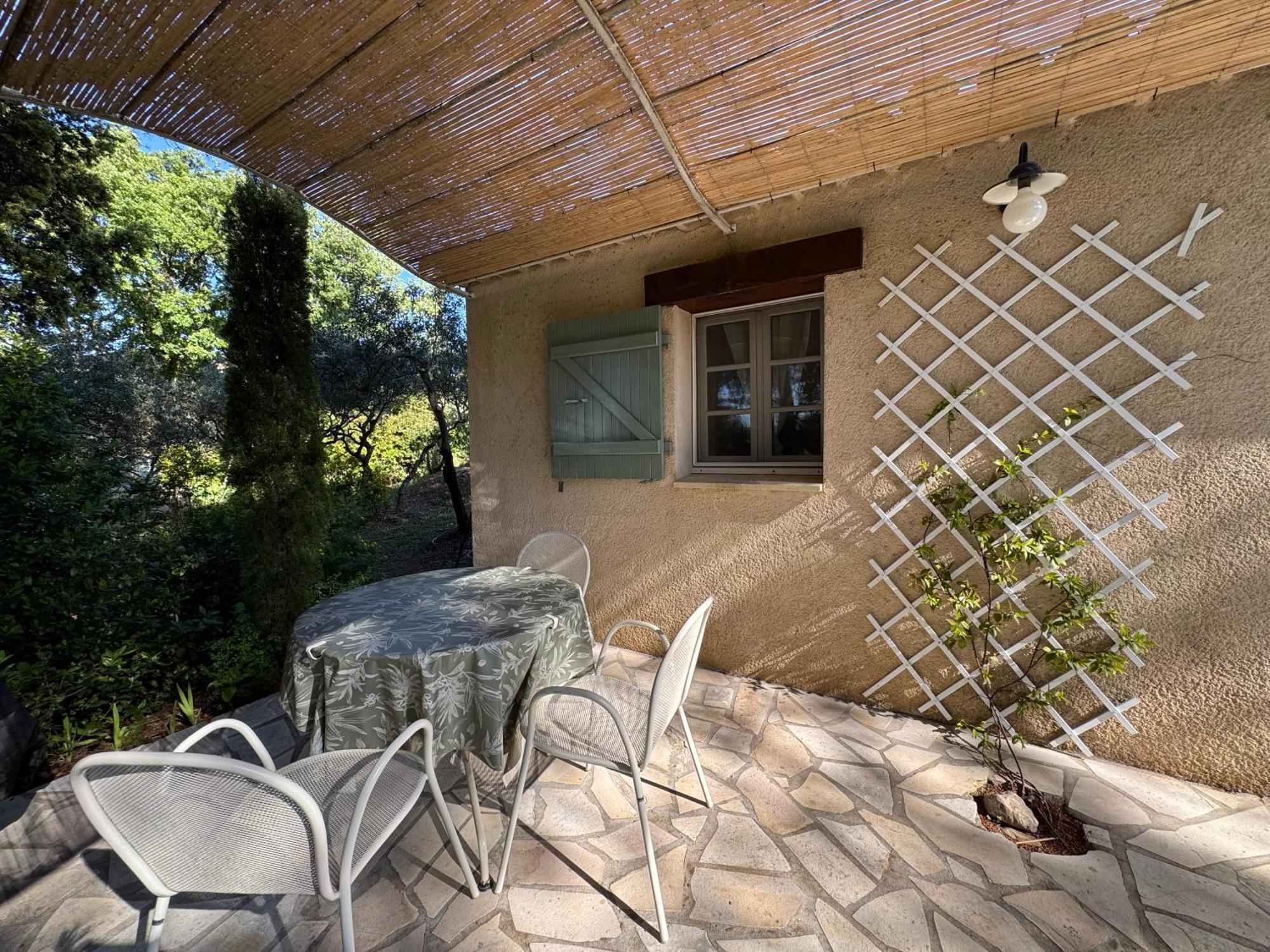 Appel Du Luberon Villa Mérindol Buitenkant foto